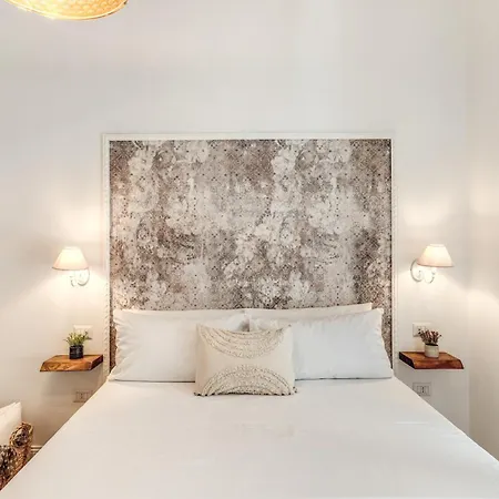 Annamaria Naples